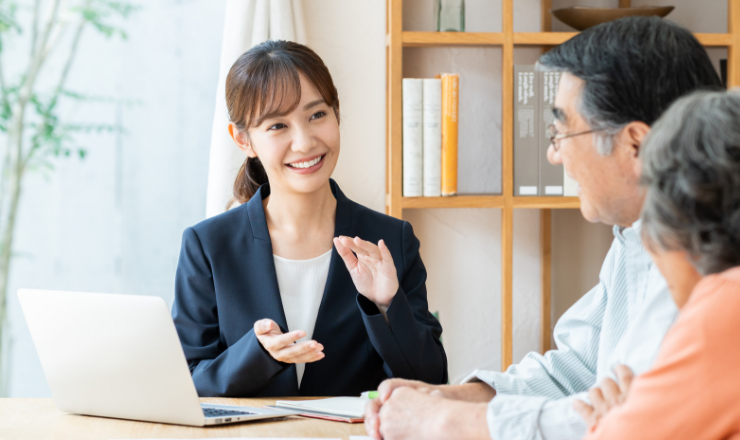 問題の早期発見のために月1回の情報共有を